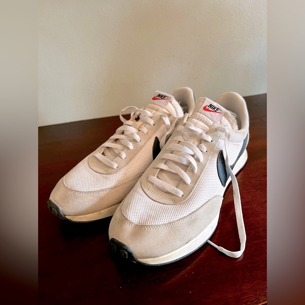 Nike Men’s Waffle Running Shoes